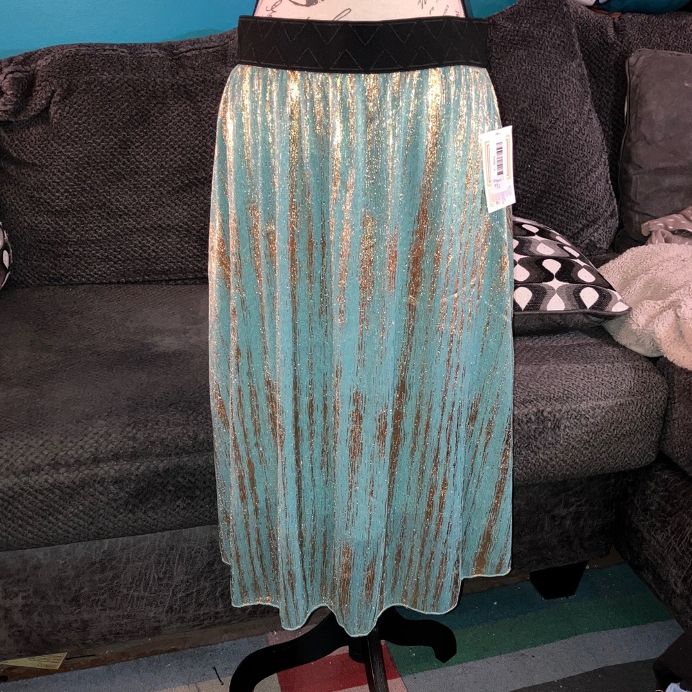 NWT LuLaRoe Elegant Collection Lola Skirt, Large